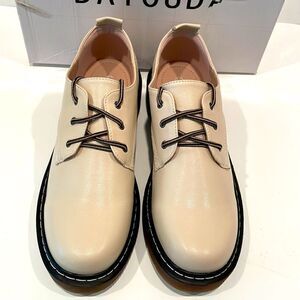 NEW Dayouda Casual Shoes Women's Size 10.5